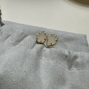 KENDRA SCOTT STUD EARRINGS